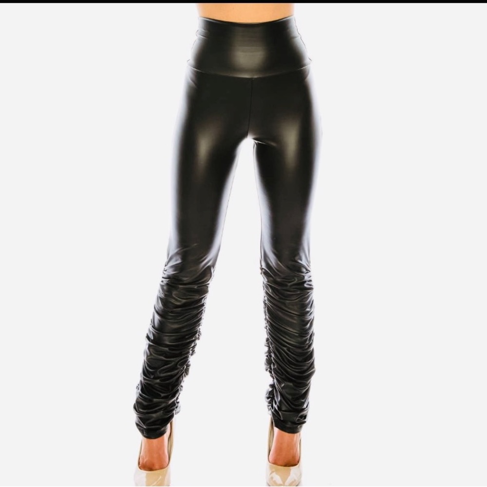 High waisted leggings
